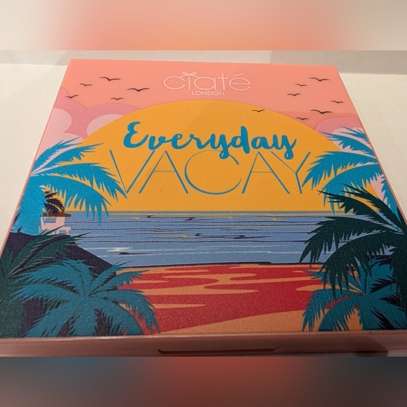 Ciaté Everyday Vacay Eye & Face Palette 12-shade bronzing, blusher & highlight - Picture 7 of 12